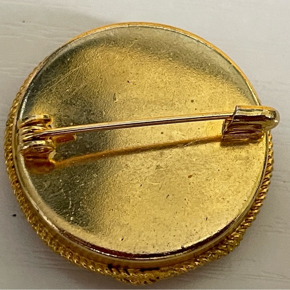 Vintage Italian Micro Mosaic Round Brooch Pin Red Blue Pink Flower Gold Tone - Picture 5 of 5